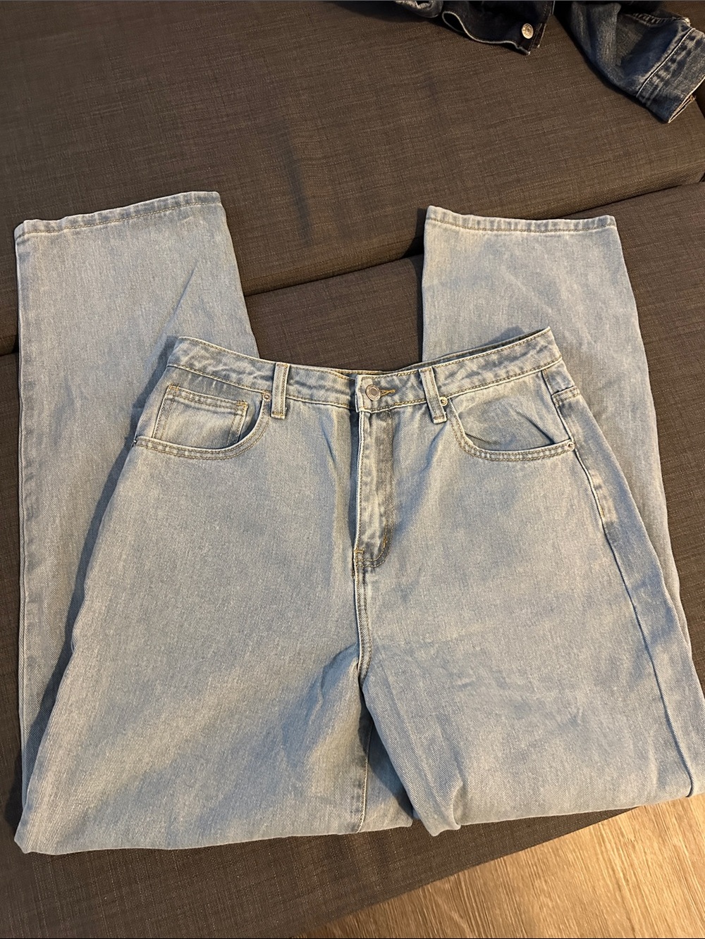 PrettyLittleThing Light Blue Straight Leg Jeans